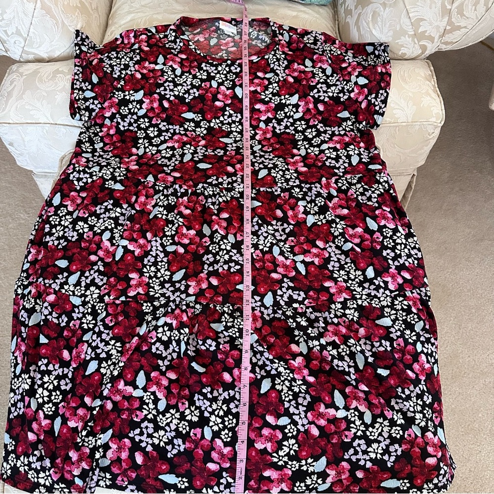LuLaRoe Ariel Three Tiered Floral Dress with Pockets oversized XL fits like 2XL - Picture 8 of 12